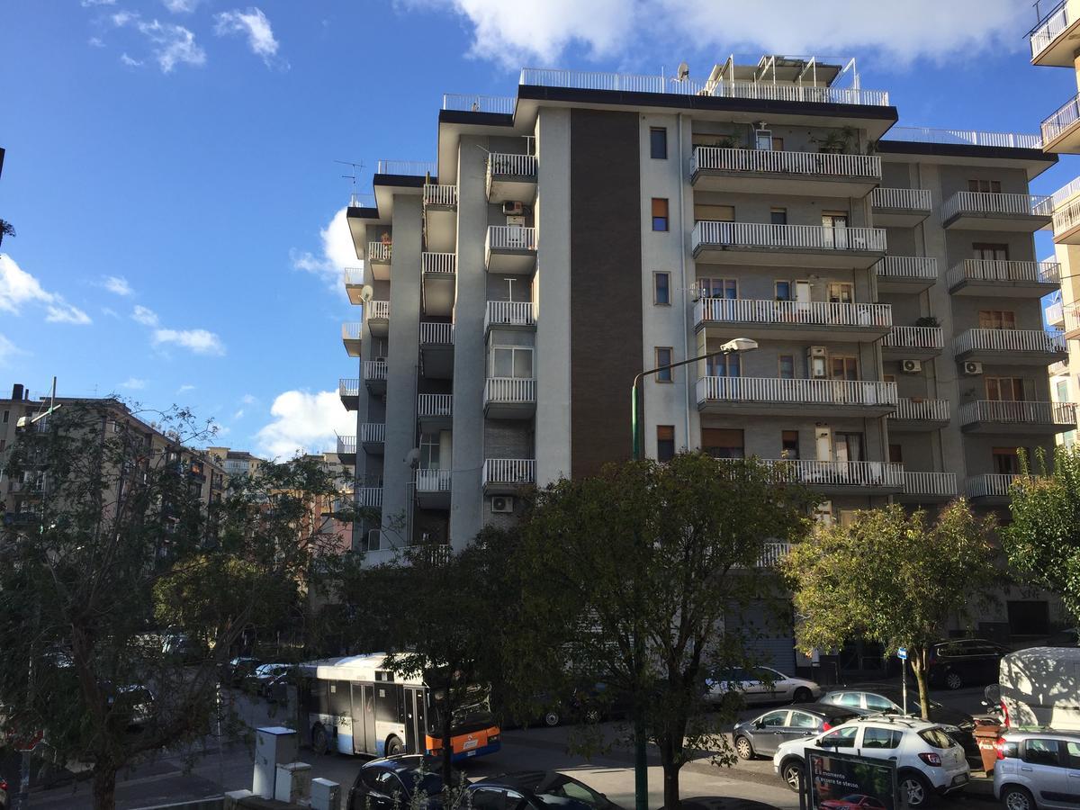 Smart B&B Salerno Luaran gambar